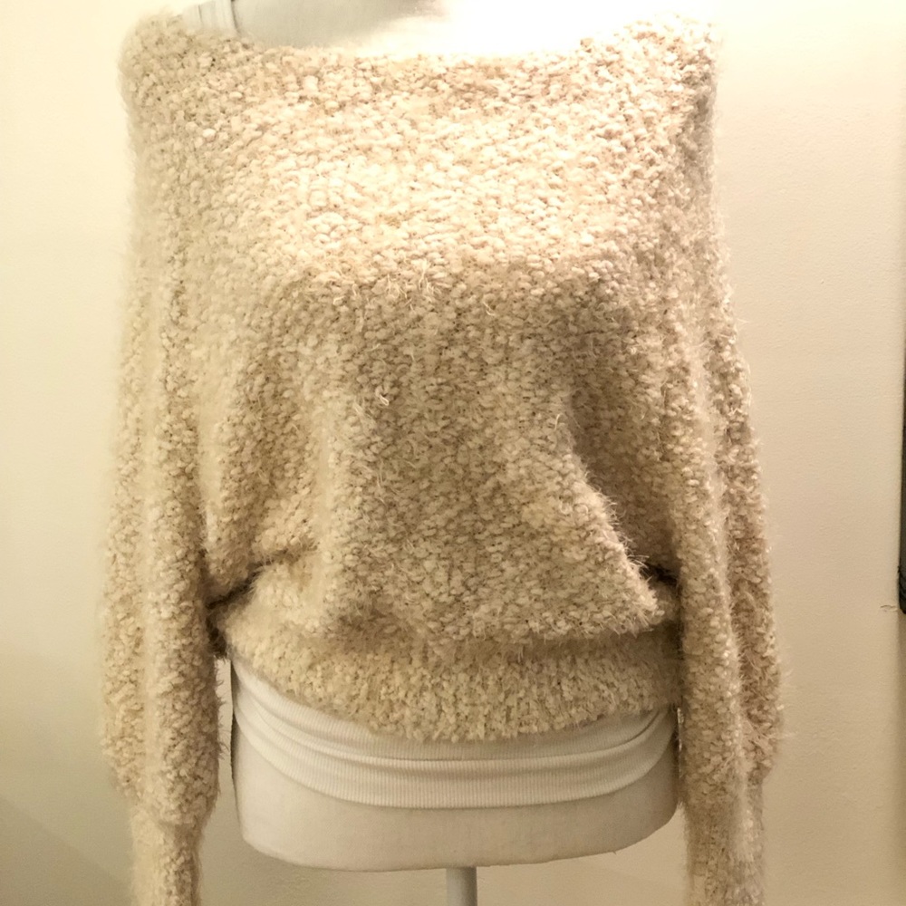 ADORABLE & Soft Sweater